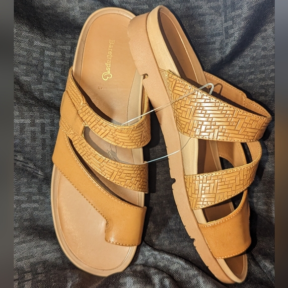 Woman's Honey Baretraps Hoorah Casual Slide Sandals Size 9.5. - Picture 3 of 4